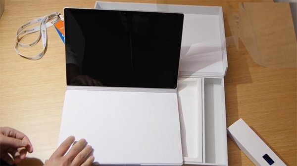 win10笔记本Surface Book开箱 抢先看