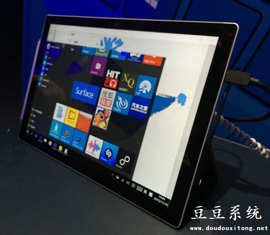 微软全新发布Surface Pro 4性能和特性全面升级