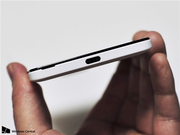 Lumia950充电插口
