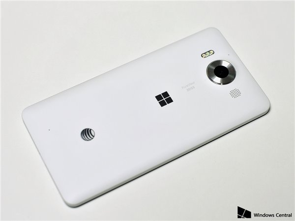 Lumia950背面