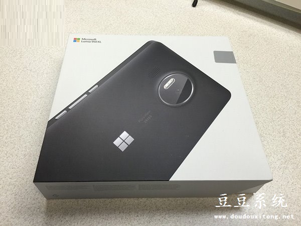 微软Win10旗舰手机Lumia950 XL正式发售图文欣赏