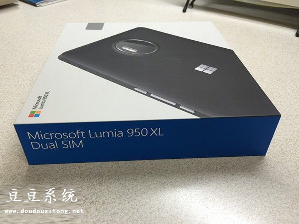 微软Win10旗舰手机Lumia950 XL正式发售图文欣赏