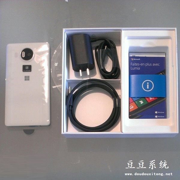 微软Win10旗舰手机Lumia950 XL正式发售图文欣赏