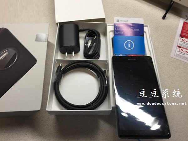 微软Win10旗舰手机Lumia950 XL正式发售图文欣赏